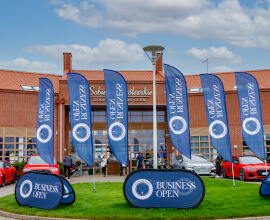 Tumbona publicitaria i flagi Business Open