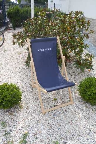 Tumbonas a franjas de colores