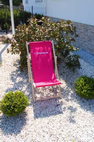 Publicidad de empresa en tumbonas publicitarias: la mejor calidad