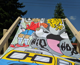 Tumbona con area adicional para publicidad